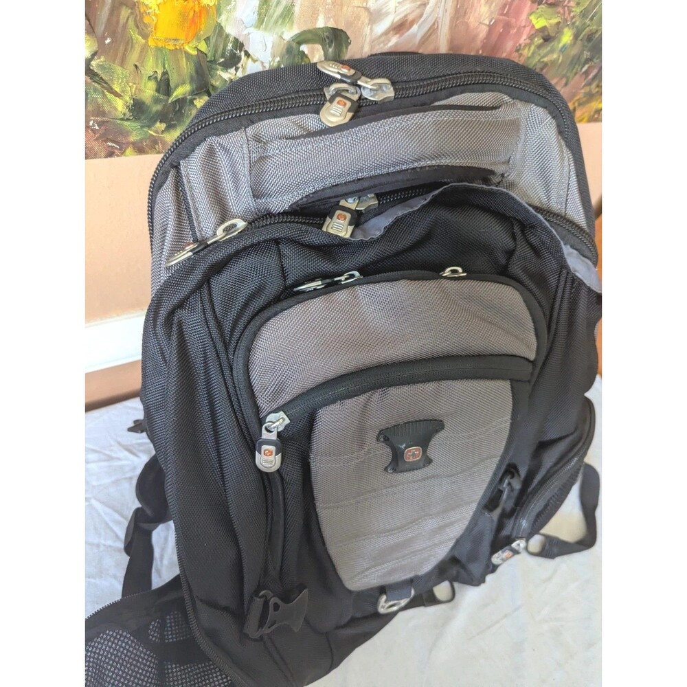 Swiss Gear Airflow ScanSmart Backpack Laptop Bag Black Travel TSA Padded CarryOn